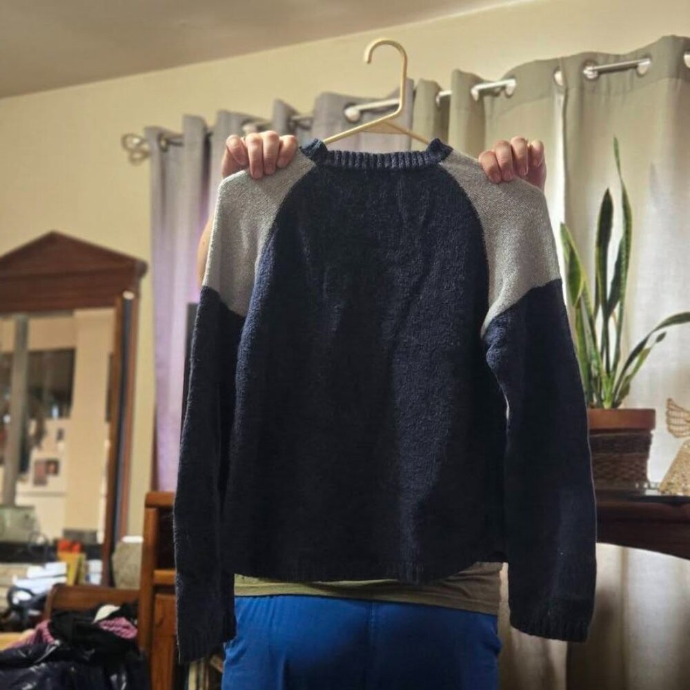 Sweater - Picture 2 of 2
